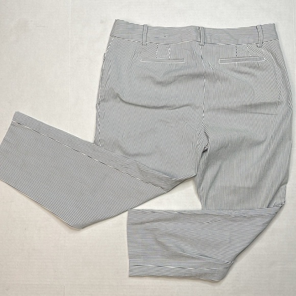 Talbots Women’s Capri Pants 12P Blue White Striped Signature Cotton Stretch - Picture 10 of 13
